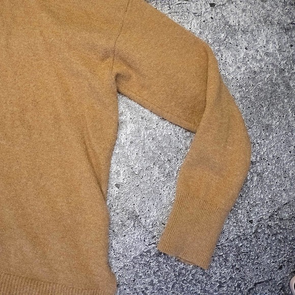 Banana Republic Womens Sweater Xl Cashmere Turtleneck Knit Camel Quiet Luxury - Picture 3 of 14